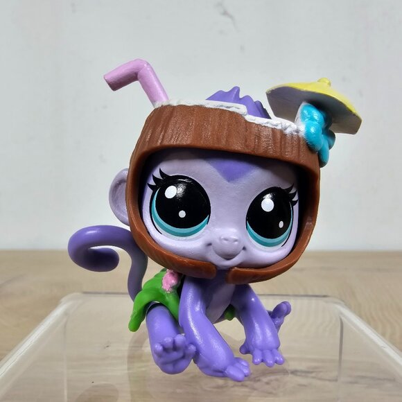Hasbro Littlest Pet Shop #3-185 Monkey Coconut Hat Grass Skirt Hungry Pets LPS - Picture 2 of 7